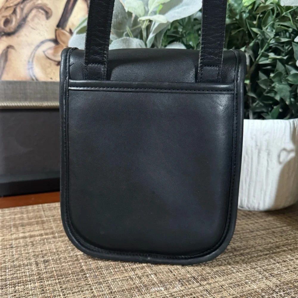 ❤️SOLD❤️Vintage Coach Black Sidepack small #9978 - Picture 10 of 12